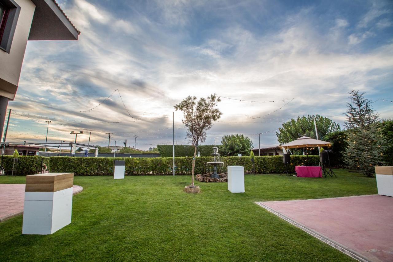 Nuevo Zenit Calahorra Hotel ภายนอก รูปภาพ
