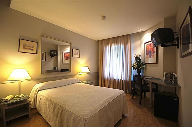 Nuevo Zenit Calahorra Hotel ภายนอก รูปภาพ